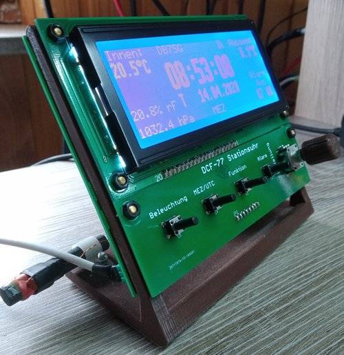 stationsuhr_staender.jpg stationsuhr_staender.jpg